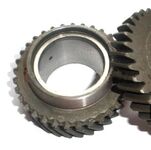 Шестерни рядов 5-ой передачи.