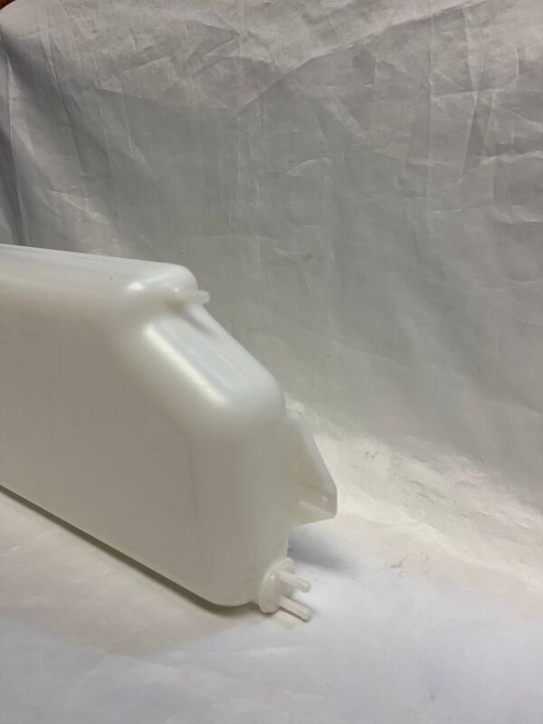 Сепаратор / бачок паров бензина 21213, 21214, 2131, 2129 (с 2012 г.)