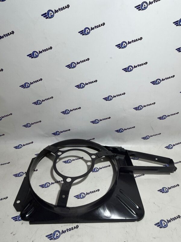 Диффузор (кожух) вентилятора охлаждения двигателя  2103-2106