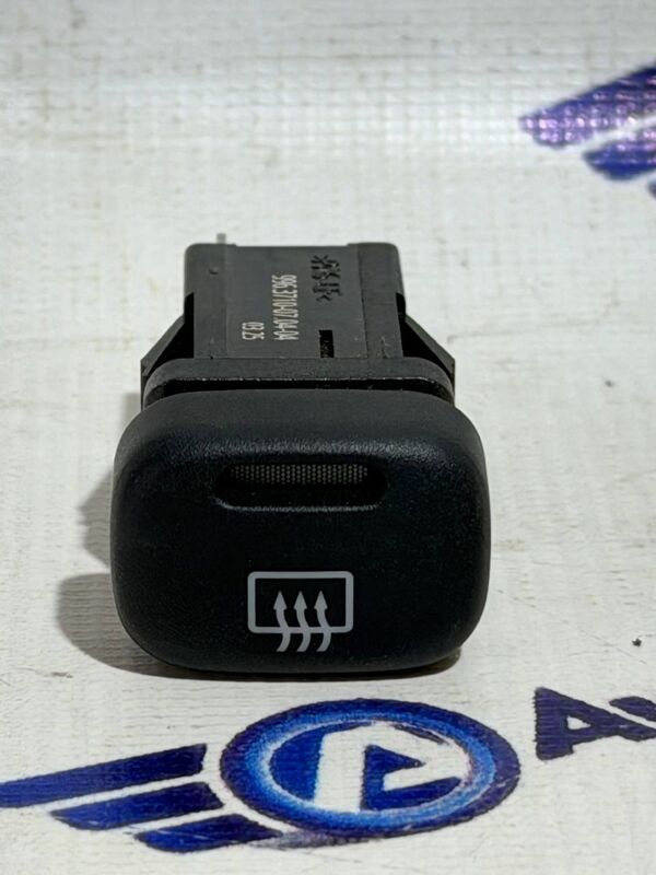 Выключатель обогрева заднего стекла 2114 евро,2110 евро панель