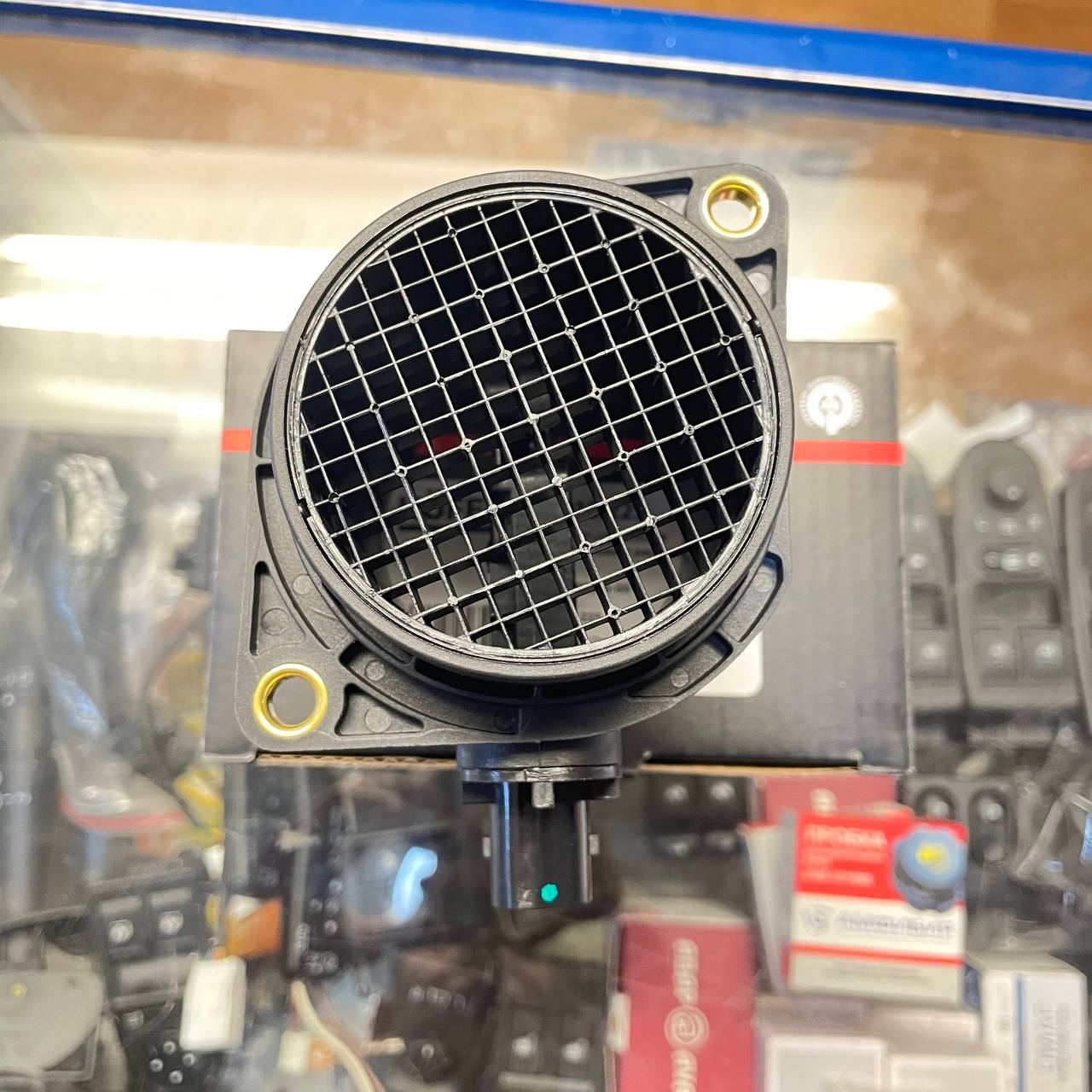 Датчик расхода воздуха  HF-218 225 ДМРВ на  Приора, Калина, Гранта, Калина 2 (E-GAS.Euro-4)