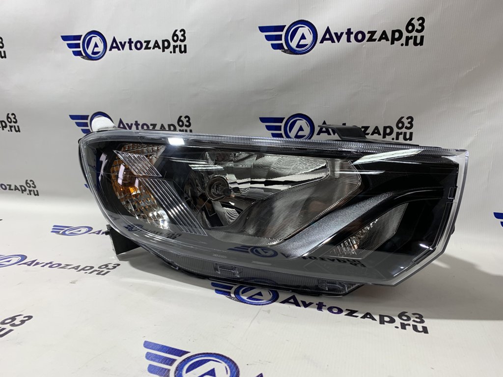 Блок-фара оригинальная  для 2190 FL правая