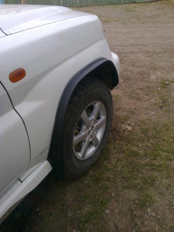 Универсальные расширители колесных арок Fender Flares
