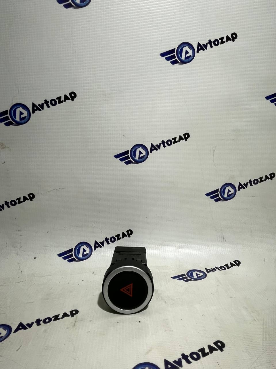 Выключатель аварийной сигнализации Ларкуз