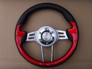 Спортивный руль "Red Sport"для автомобилей  красный, встака в нижней части и по бокам.