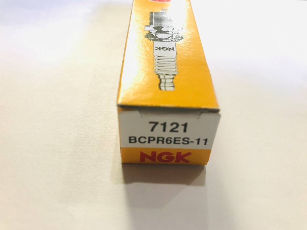 Свеча зажигания BCPR6ES-11