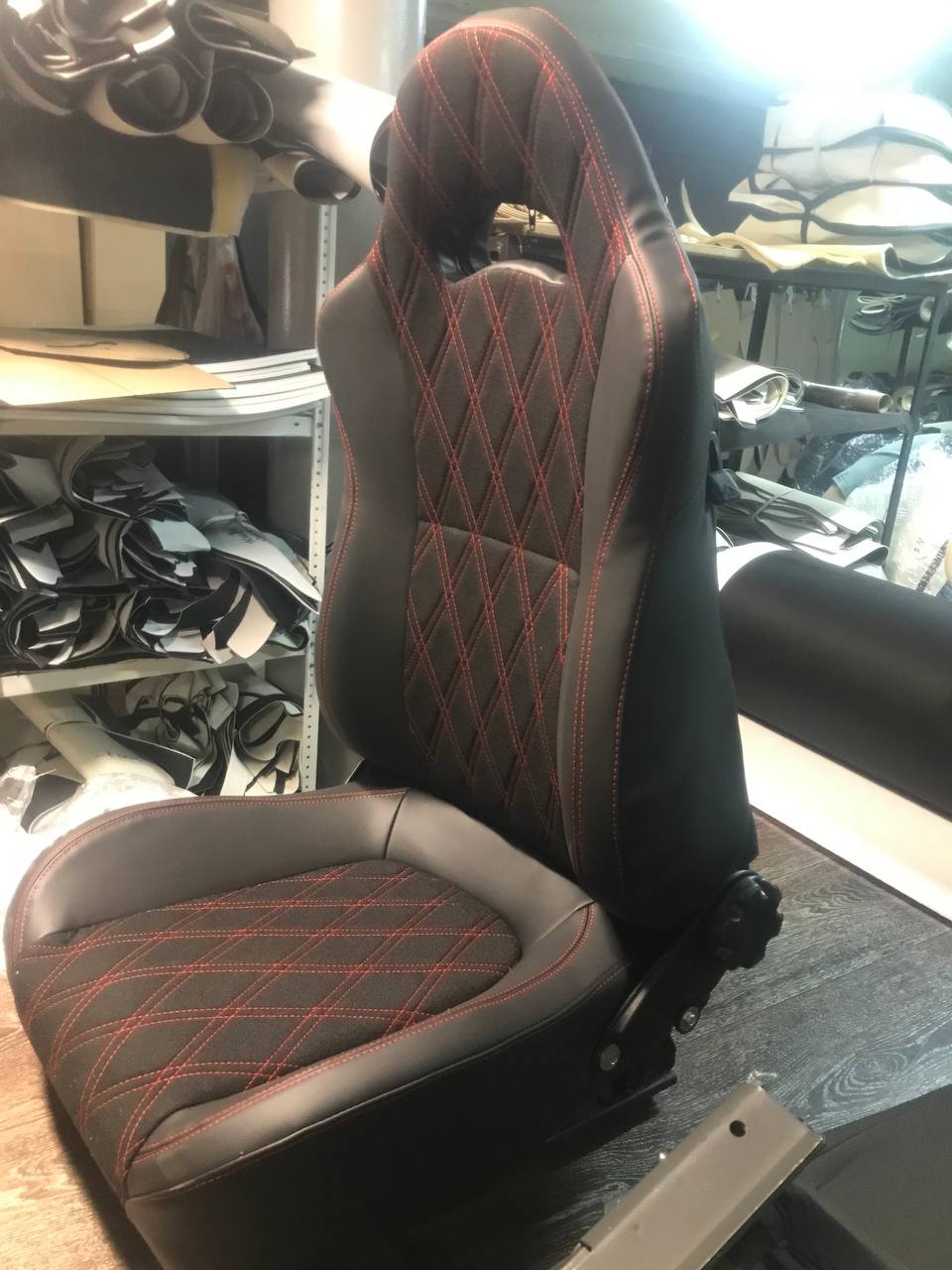 Сиденье "RECARO" (РЕКАРО) в сборе на  2108, 2109, 21099, 2113, 2114, 2115,2110,2170.