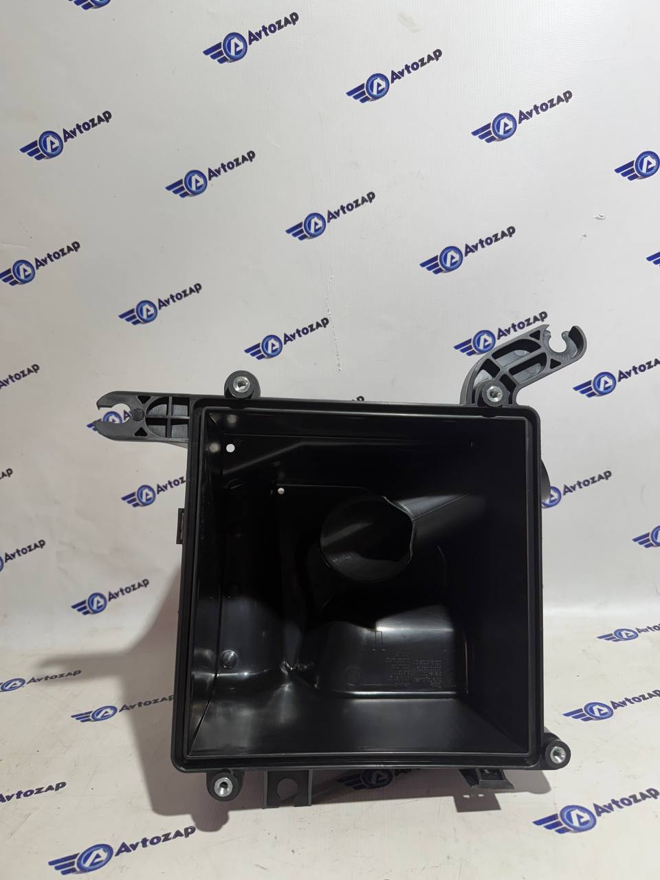 Корпус воздушного фильтра двигатель 1,4 МКП