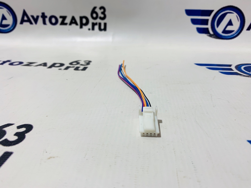 Разъём USB задних пассажиров на  Веста