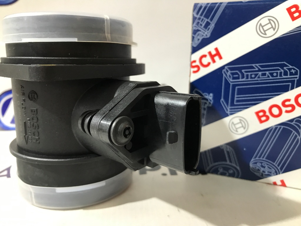 Датчик массового расхода воздуха BOSCH 0280 218 116 ДМРВ на  2170, 1118