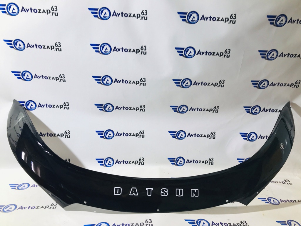 Накладка (дефлектор) капота на Datsun