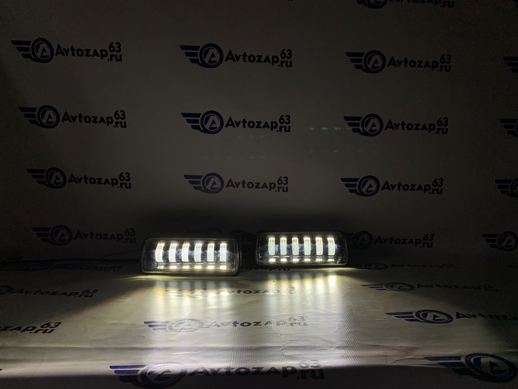 LED Подфарники Sal-Man на  4х4 с линзой ДХО и бегающими поворотниками