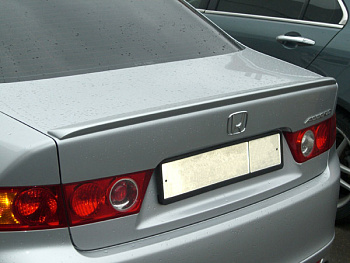 Спойлер на крышку багажника Honda Accord VII